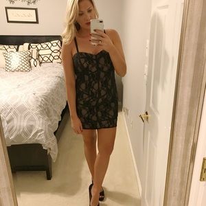NWOT‎ black and nude lace padded dress 🖤